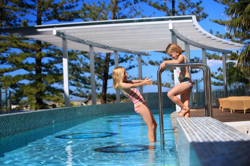 Rumba Beach Resort Caloundra Exterior photo The pool at the Wrest Point Hotel and Spa
